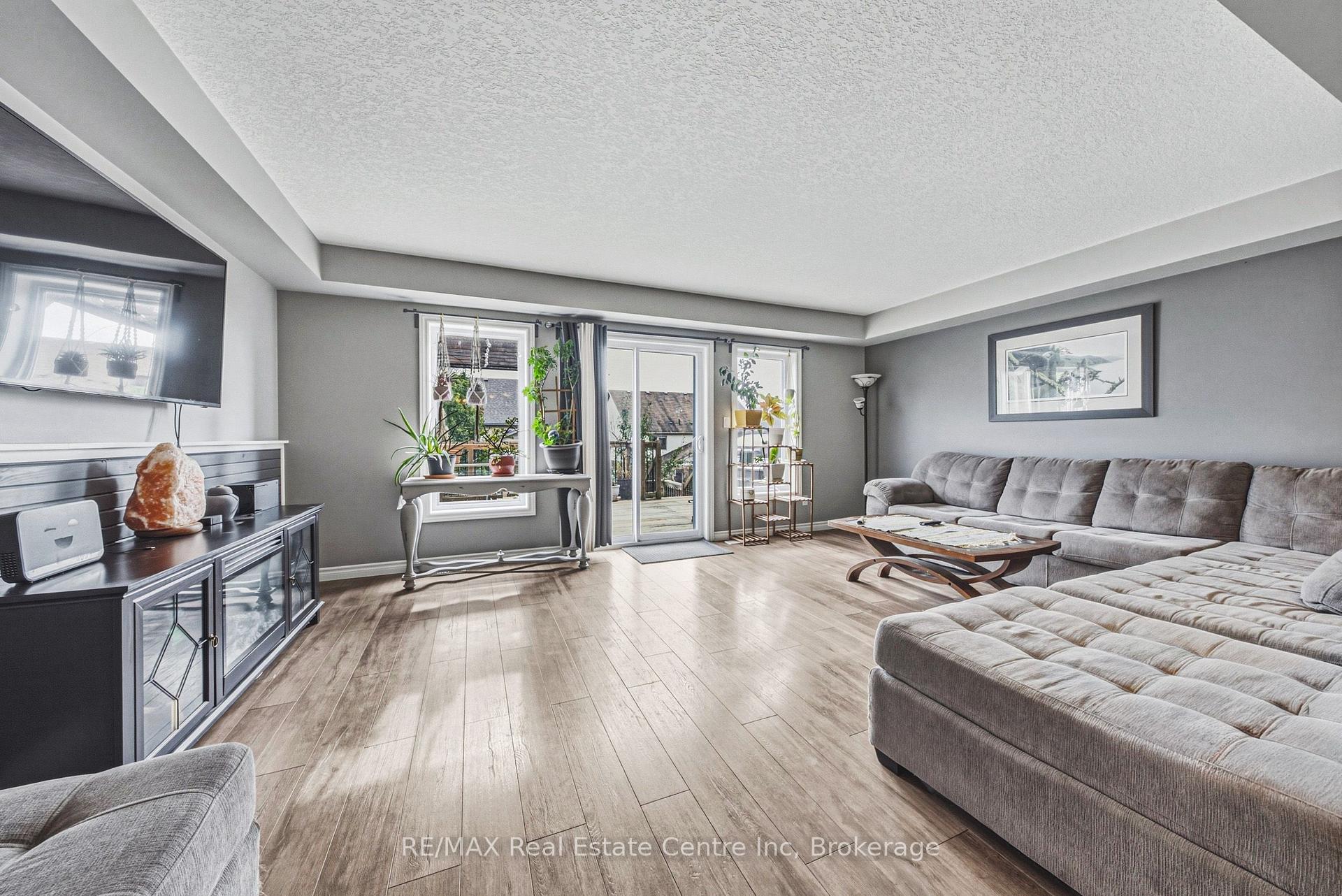 Photo 13 of 93 Couling Crescent, Guelph, Grange Road — HOMEH