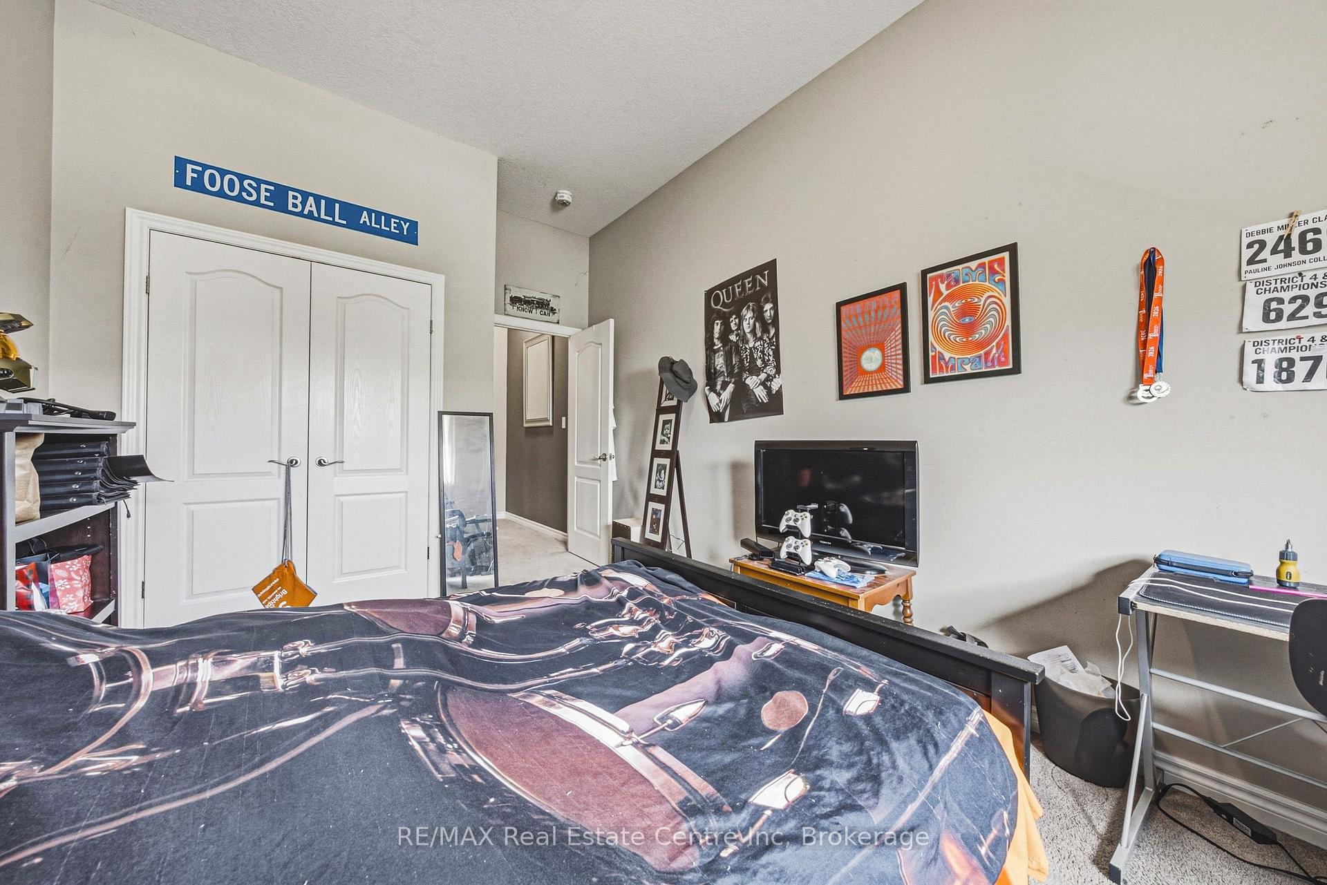 Photo 17 of 93 Couling Crescent, Guelph, Grange Road — HOMEH