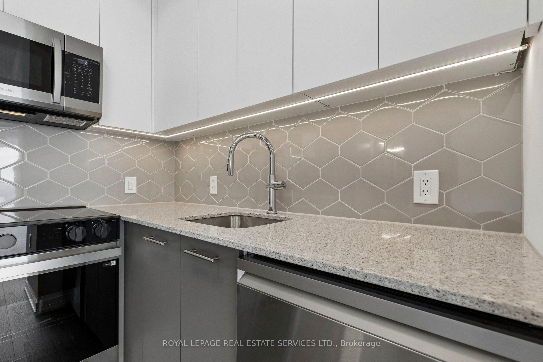Photo 6 of Unit 2408, 30 Francis Street S, Kitchener, City Commercial Core — HOMEH