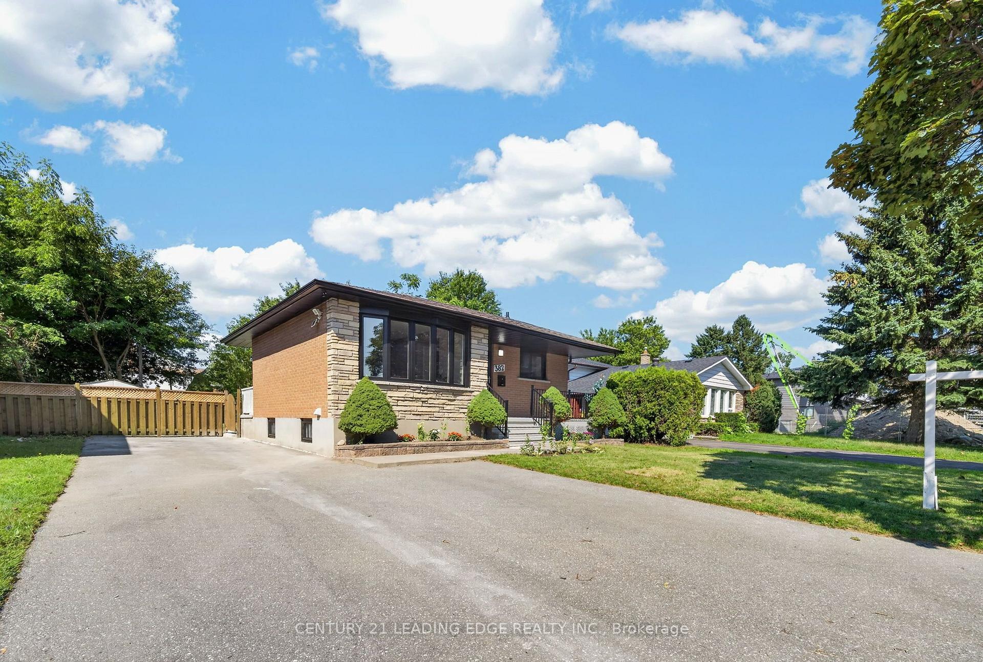 Photo 3 of 382 Fairlawn Street, Oshawa, McLaughlin — HOMEH