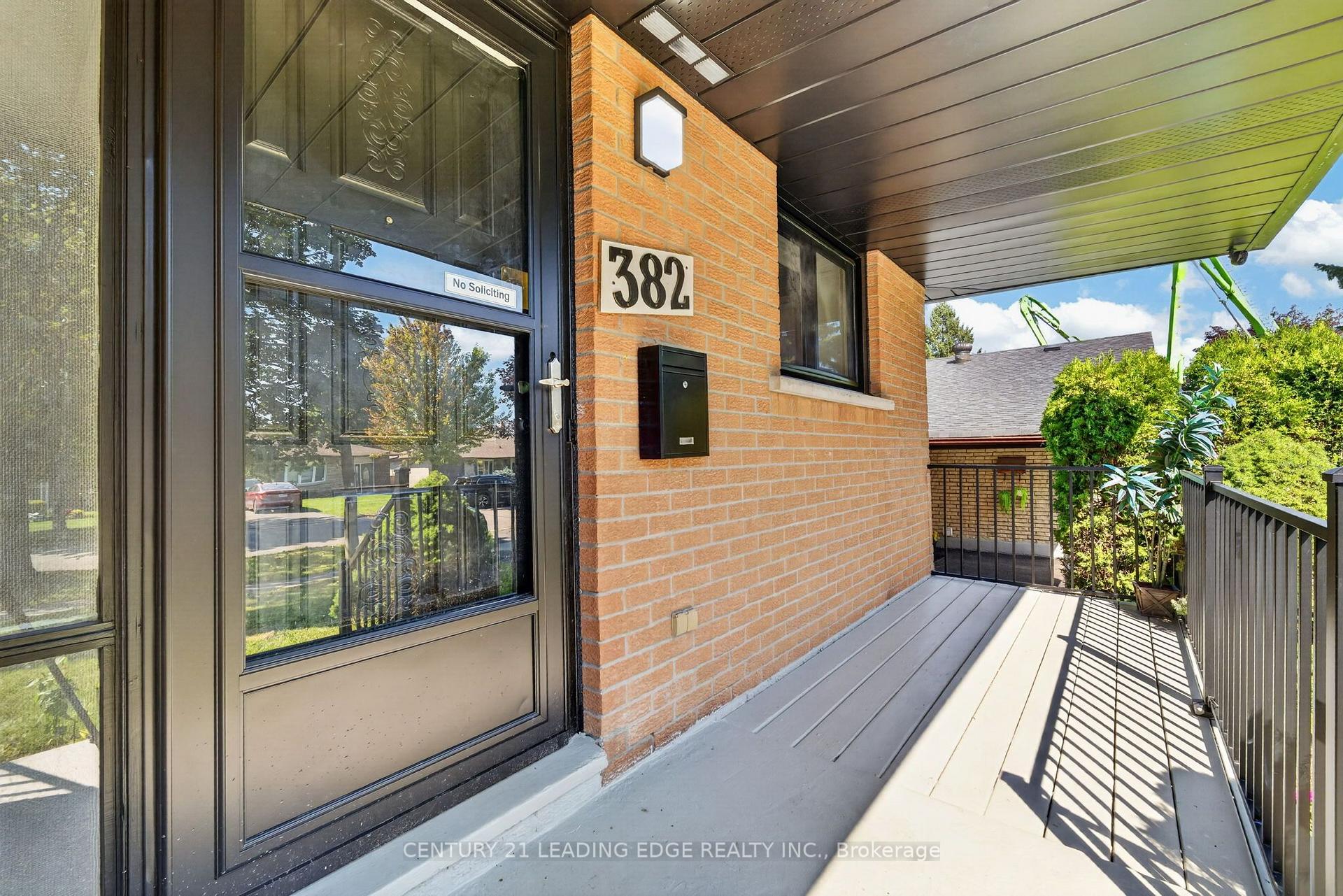 Photo 5 of 382 Fairlawn Street, Oshawa, McLaughlin — HOMEH