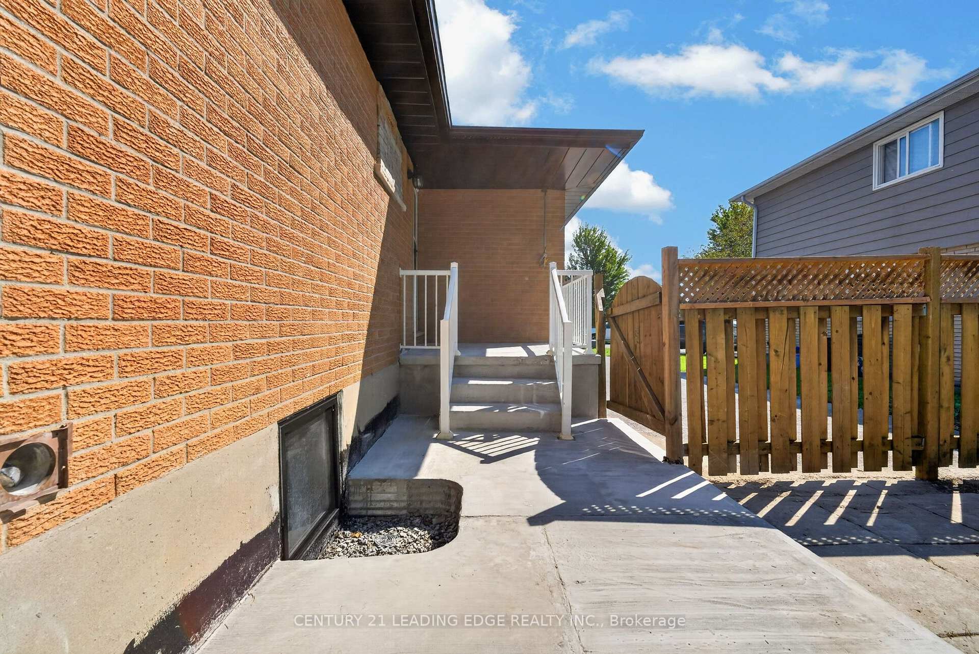 Photo 48 of 382 Fairlawn Street, Oshawa, McLaughlin — HOMEH