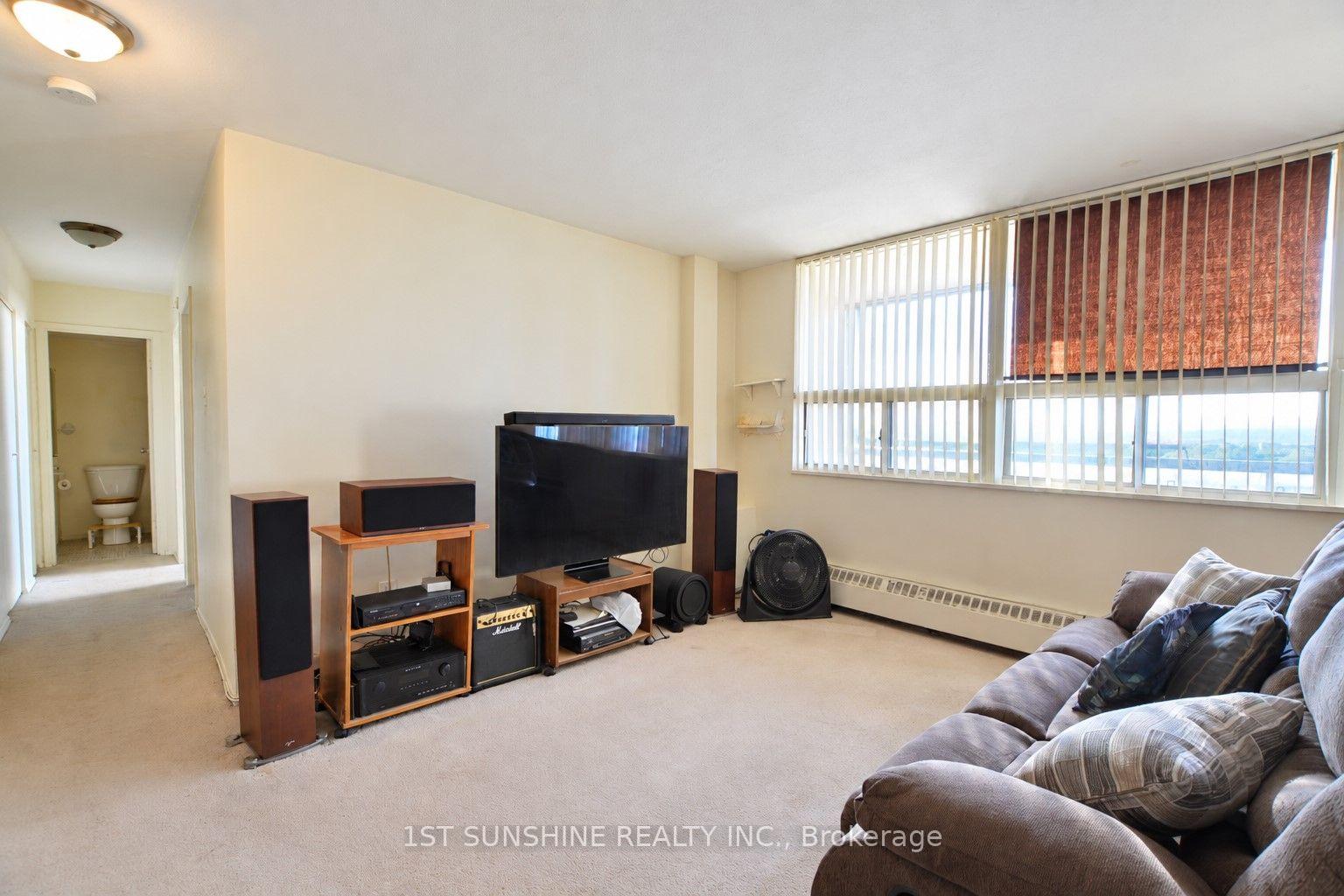Photo of Unit 804, 15 Nicklaus Drive