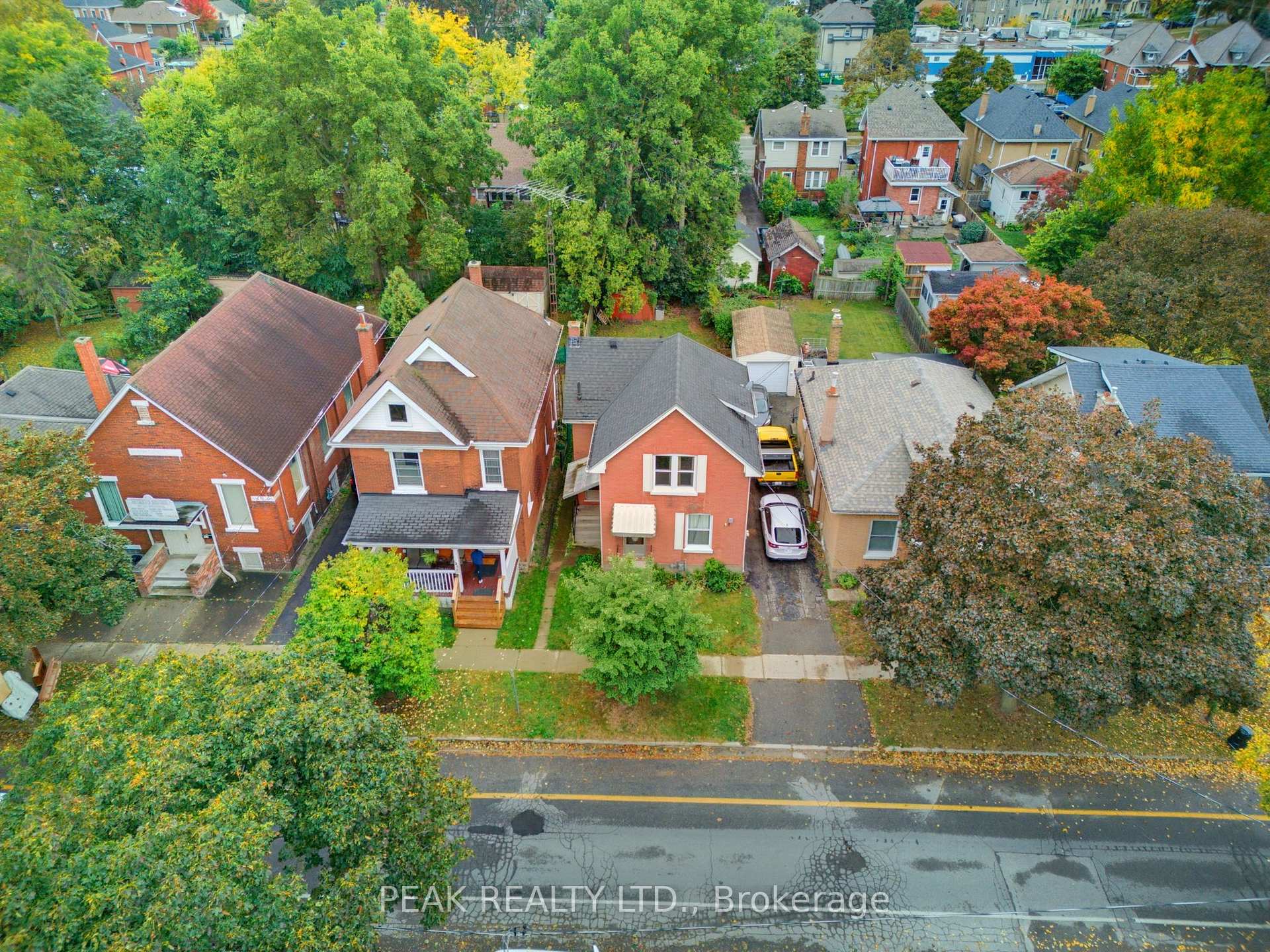 Photo 2 of 148 Albion Street, Brantford, North Ward — HOMEH