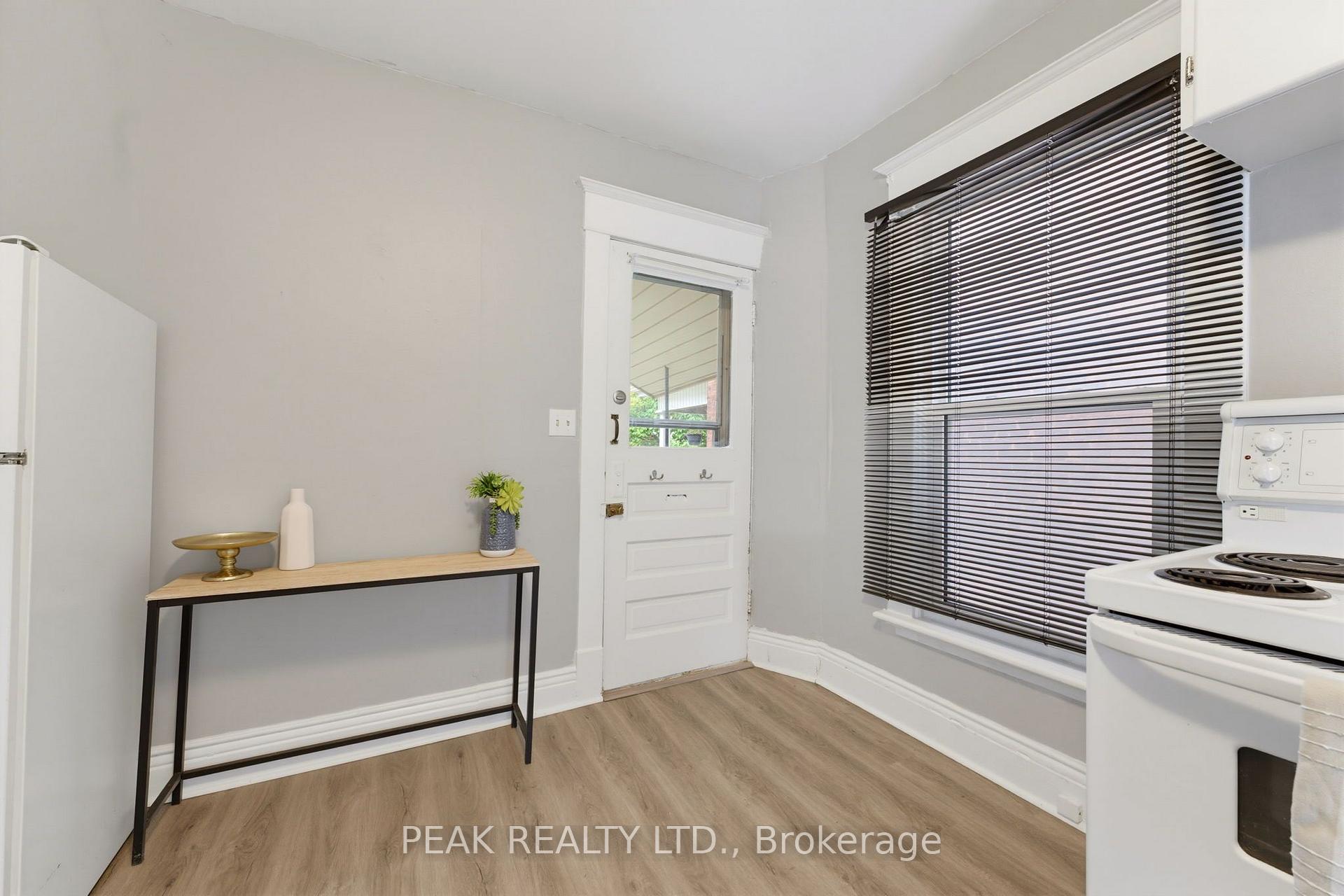 Photo 6 of 148 Albion Street, Brantford, North Ward — HOMEH