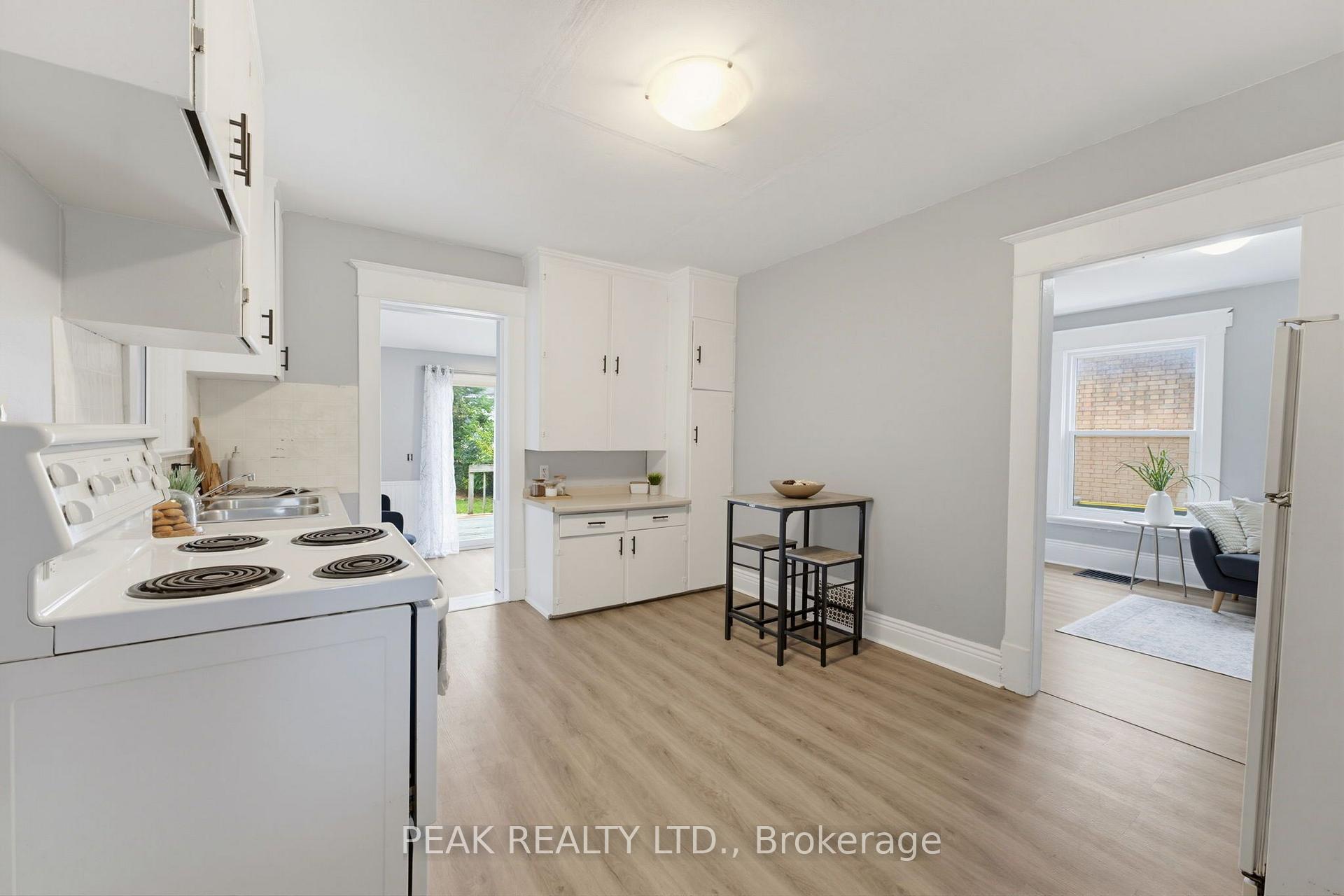 Photo 7 of 148 Albion Street, Brantford, North Ward — HOMEH