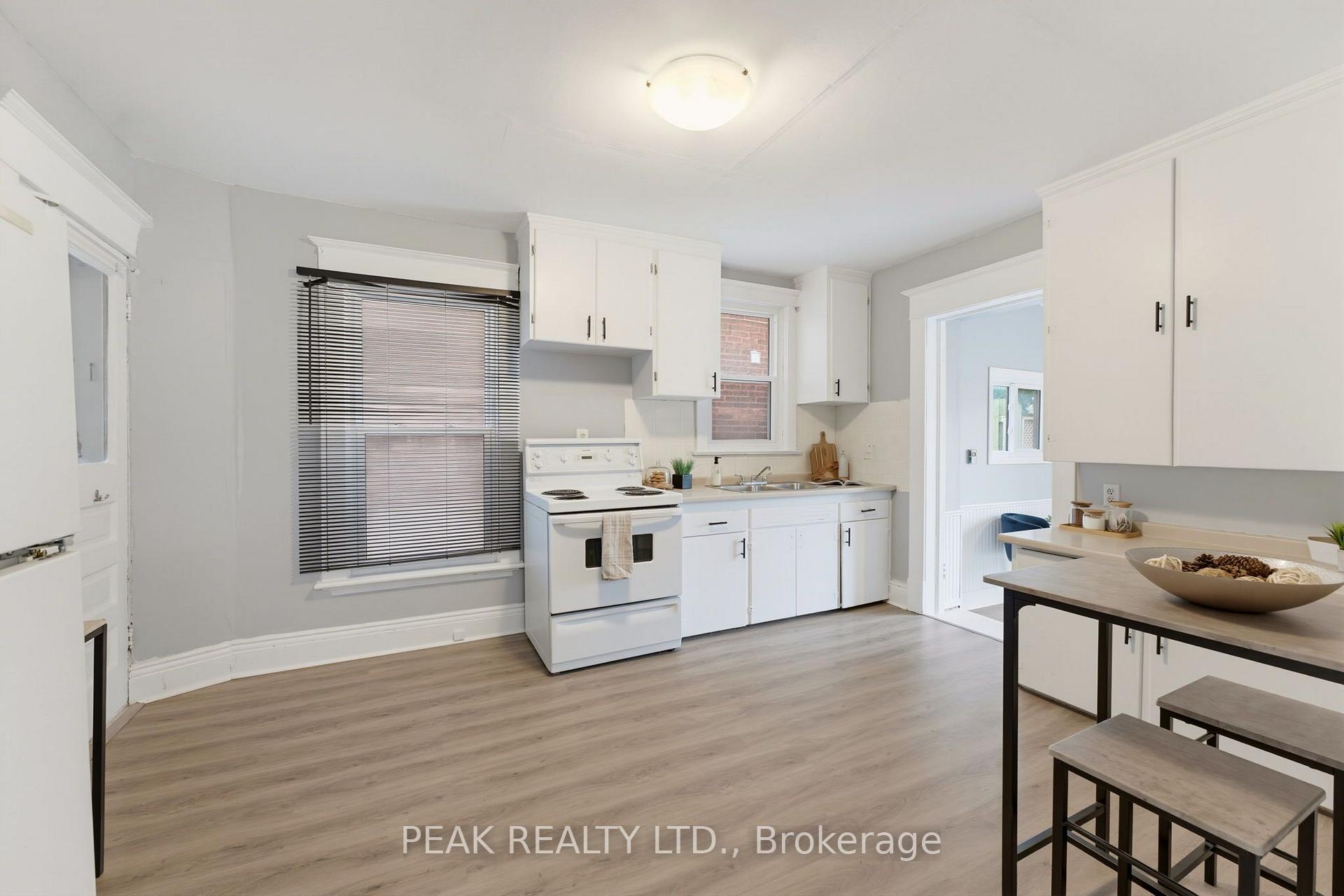 Photo 9 of 148 Albion Street, Brantford, North Ward — HOMEH