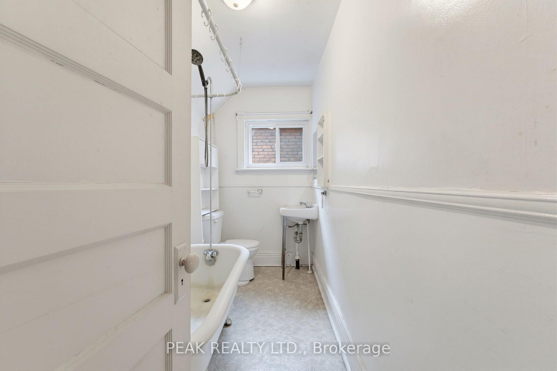 Photo 30 of 148 Albion Street, Brantford, North Ward — HOMEH