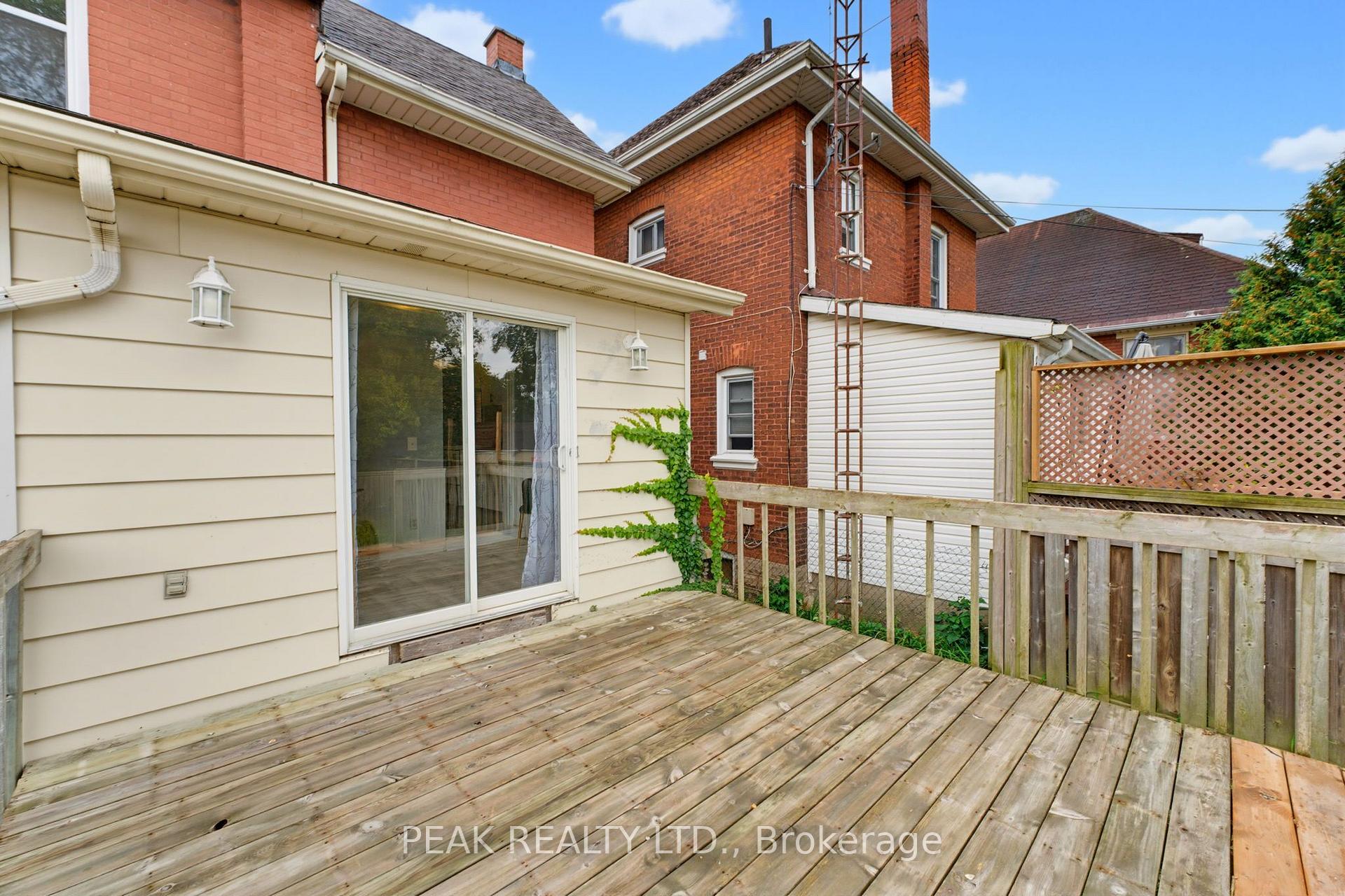 Photo 31 of 148 Albion Street, Brantford, North Ward — HOMEH