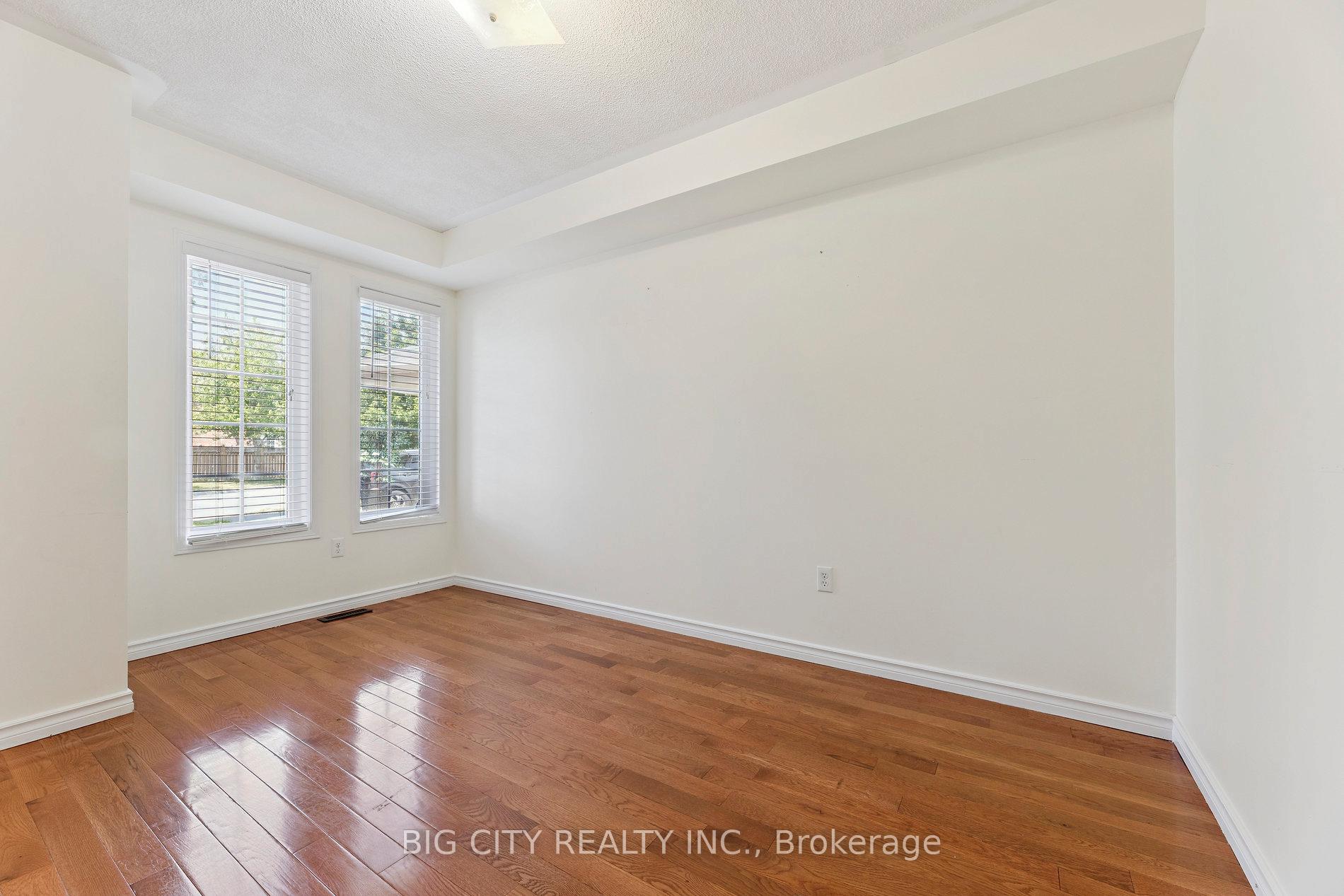 Photo 4 of Unit Upper, 23 Angier Crescent, Ajax, South East — HOMEH
