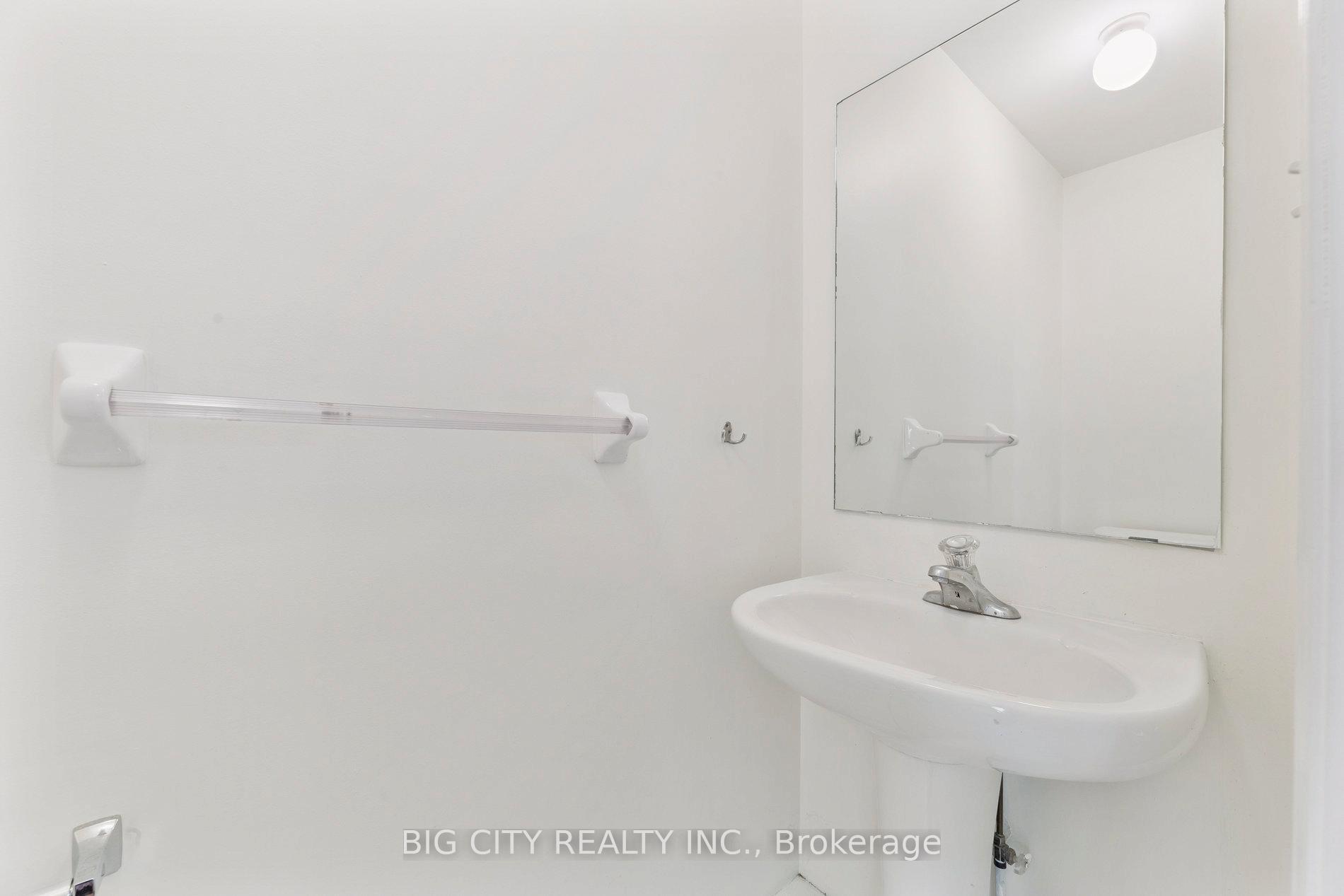 Photo 10 of Unit Upper, 23 Angier Crescent, Ajax, South East — HOMEH