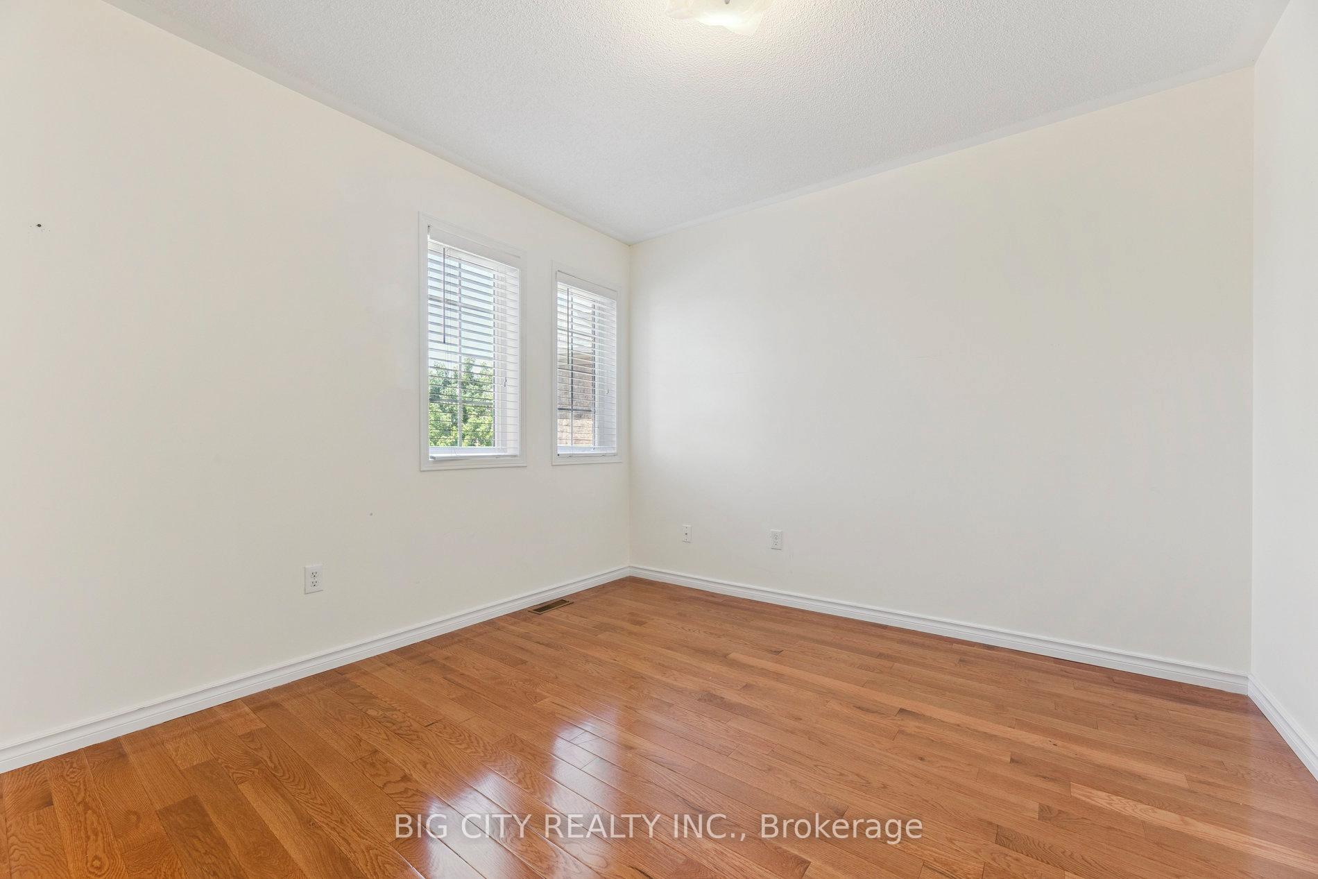 Photo 12 of Unit Upper, 23 Angier Crescent, Ajax, South East — HOMEH