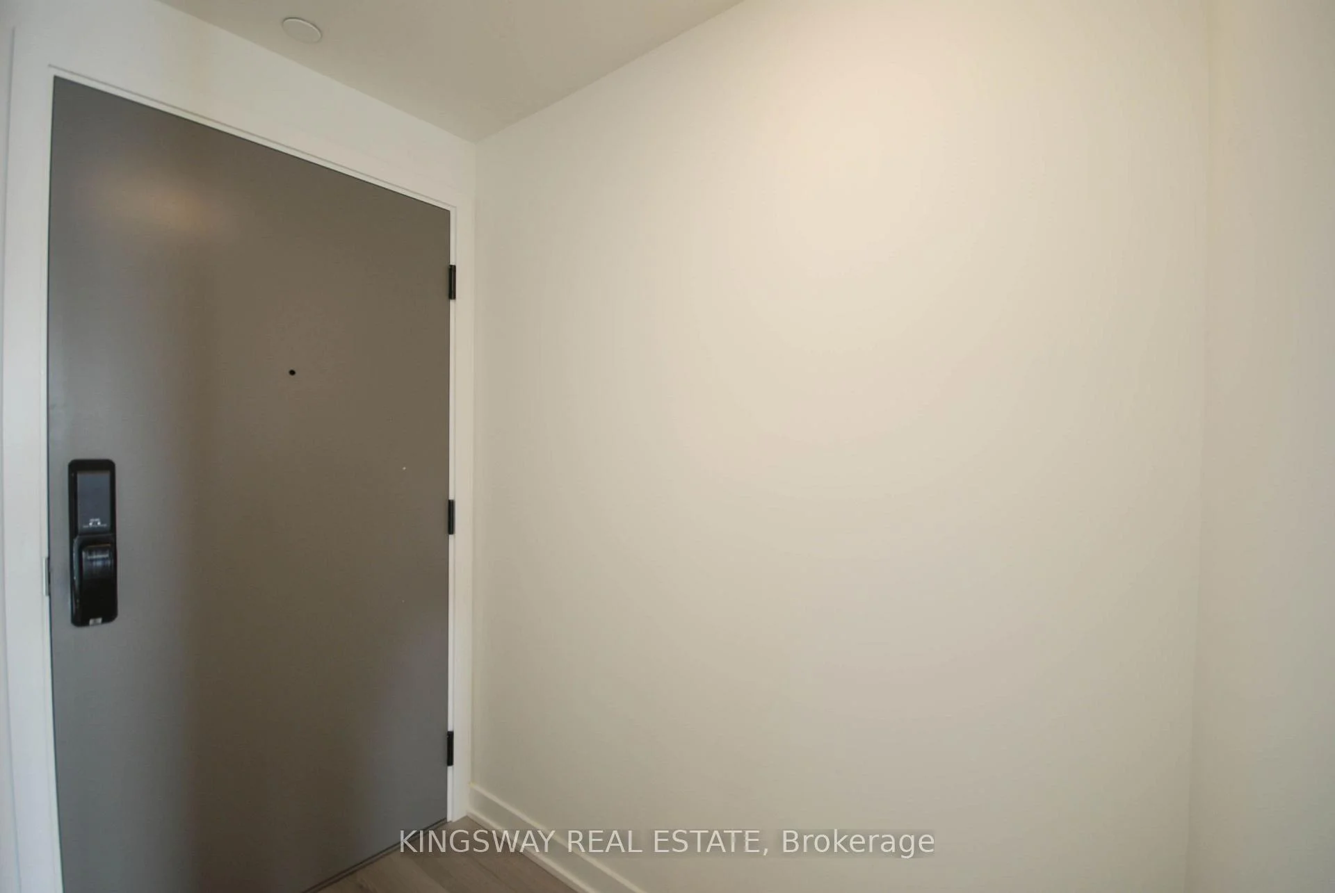 Photo 13 of Unit 708, 3071 Trafalgar Road, Oakville, Joshua Meadows — HOMEH