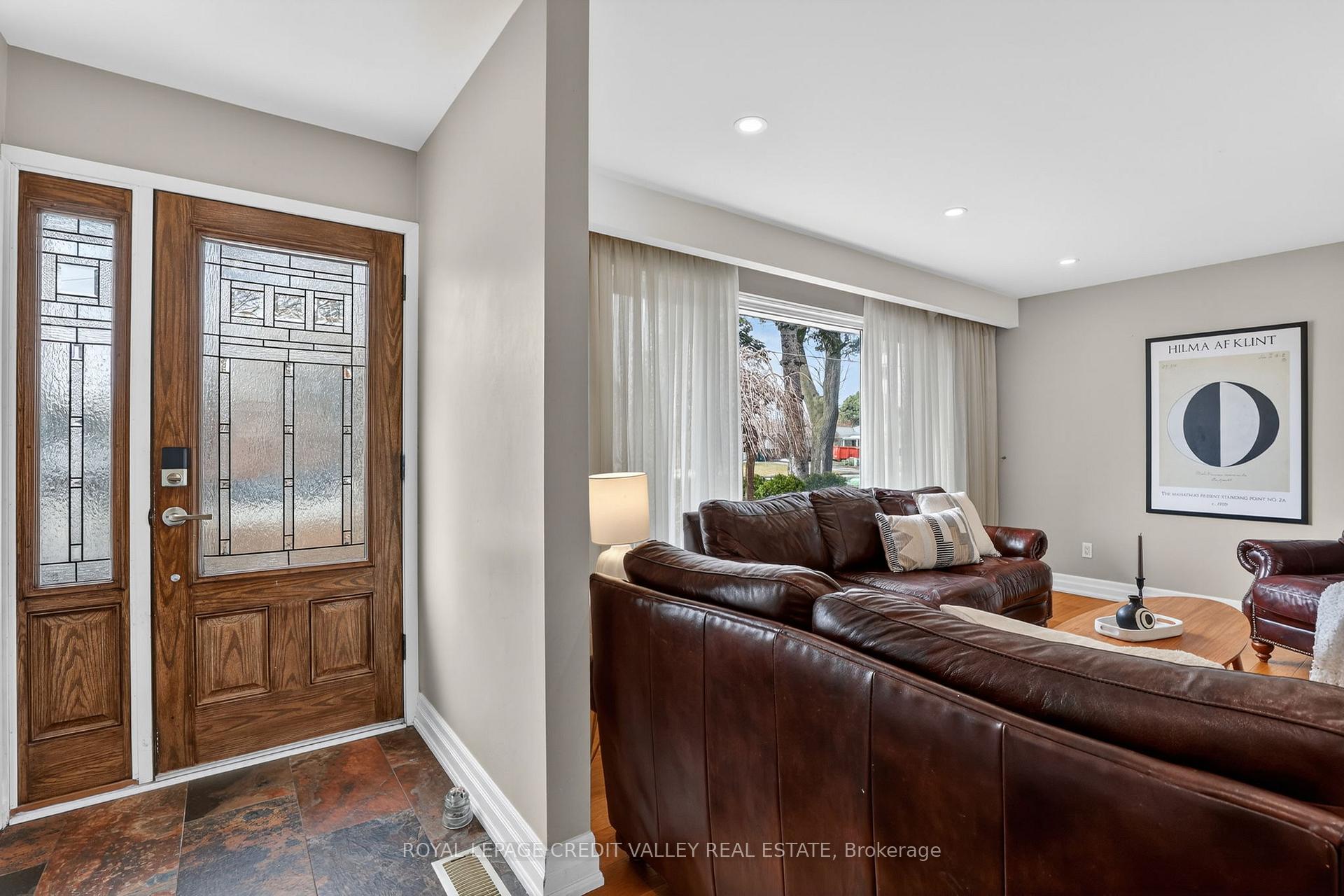 Photo 6 of 41 Staveley Crescent, Brampton, Brampton East — HOMEH