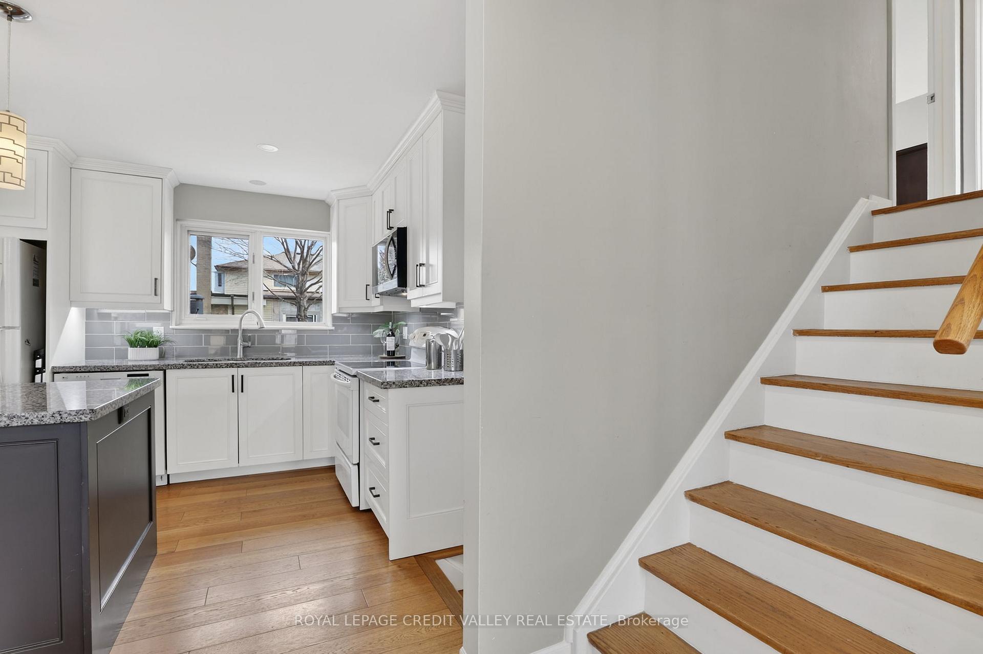 Photo 8 of 41 Staveley Crescent, Brampton, Brampton East — HOMEH