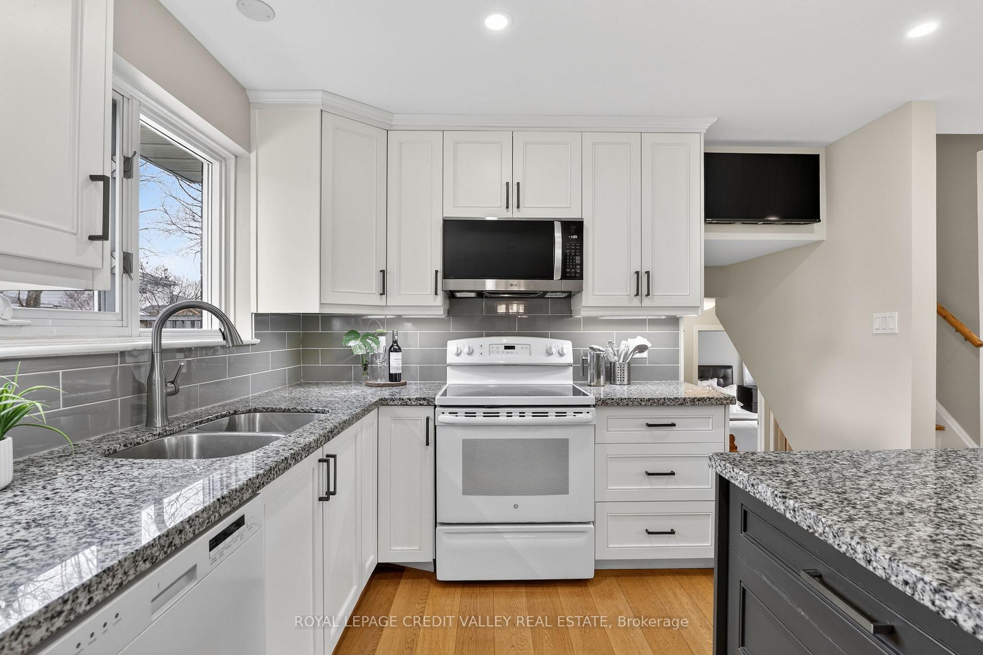 Photo 21 of 41 Staveley Crescent, Brampton, Brampton East — HOMEH
