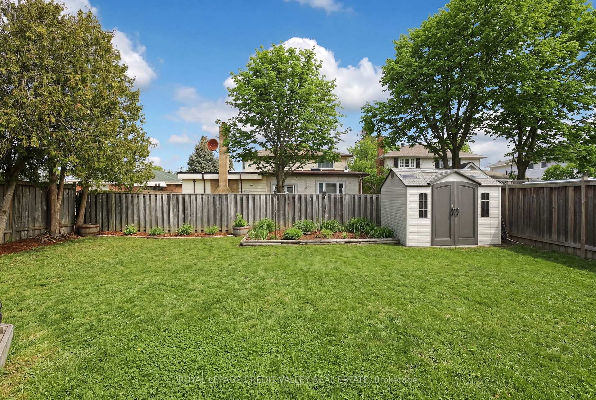 Photo 42 of 41 Staveley Crescent, Brampton, Brampton East — HOMEH