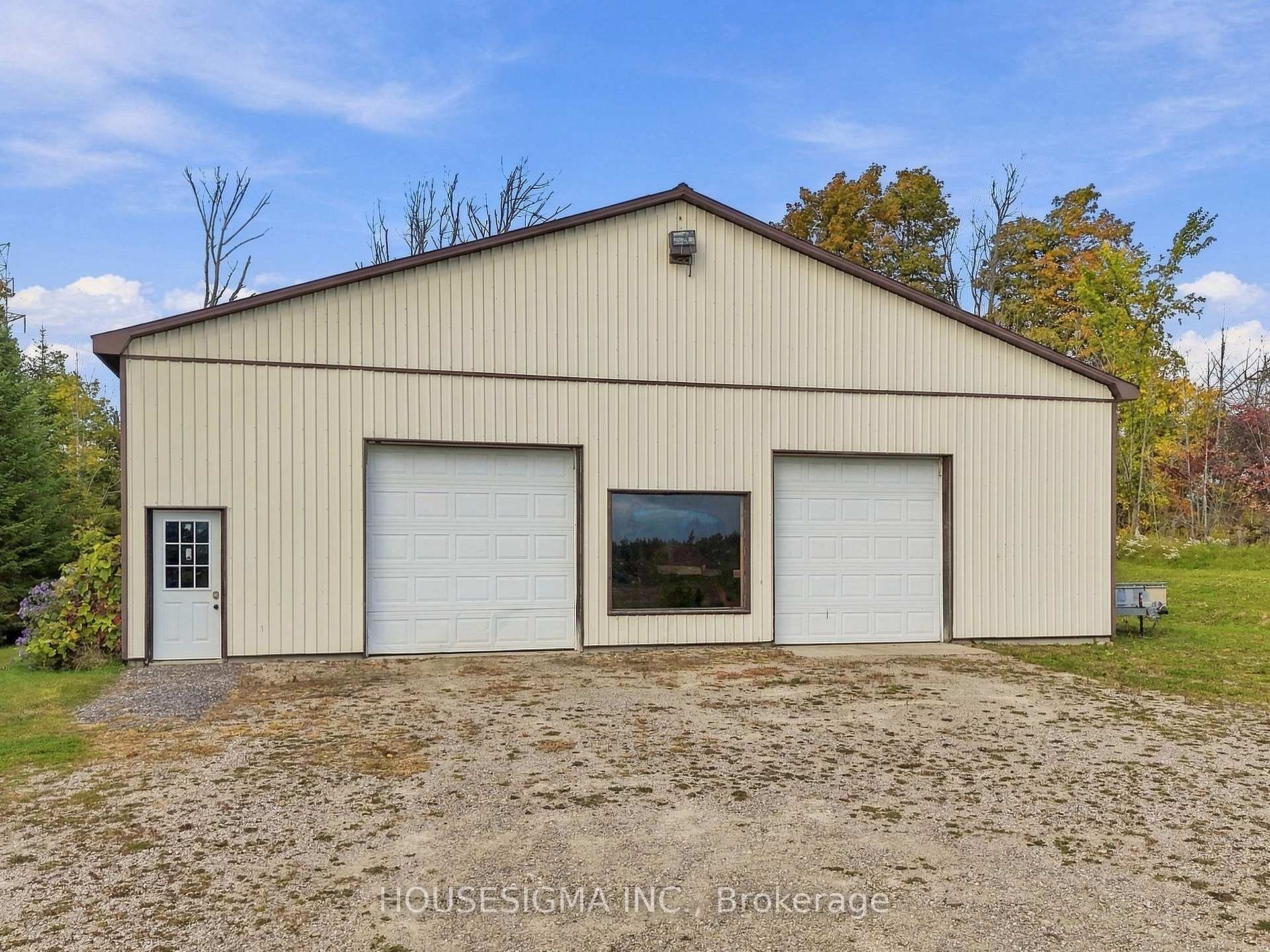 Photo 5 of 955409 7th Line EHS, Mono, Rural Mono — HOMEH