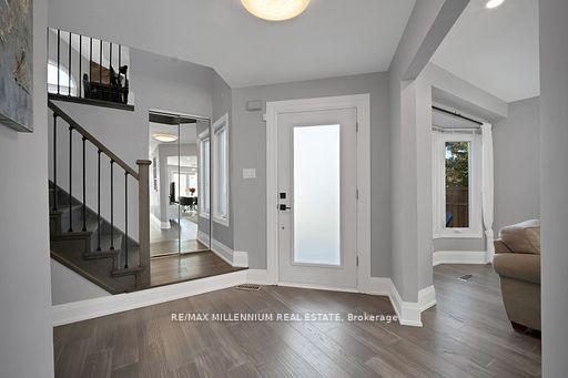 Photo 6 of 4165 Credit Pointe Drive, Mississauga, East Credit — HOMEH