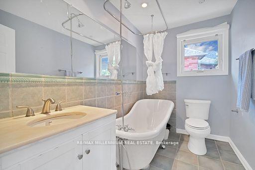 Photo 31 of 4165 Credit Pointe Drive, Mississauga, East Credit — HOMEH