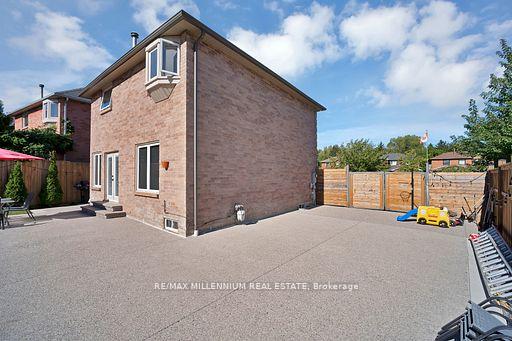Photo 38 of 4165 Credit Pointe Drive, Mississauga, East Credit — HOMEH