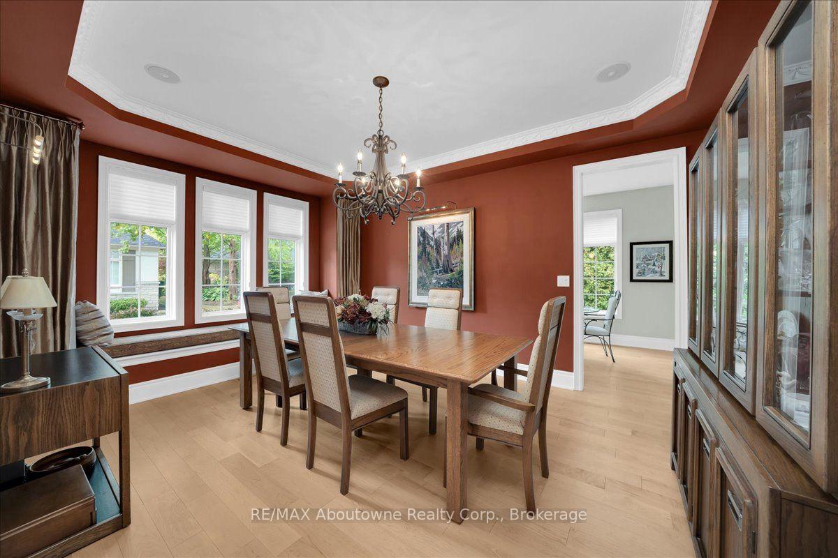 Photo 7 of 710 Hidden Grove Lane, Mississauga, Lorne Park — HOMEH
