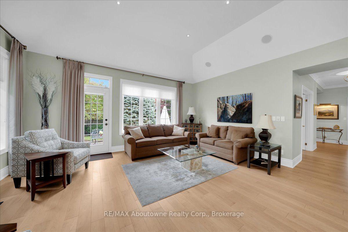 Photo 19 of 710 Hidden Grove Lane, Mississauga, Lorne Park — HOMEH