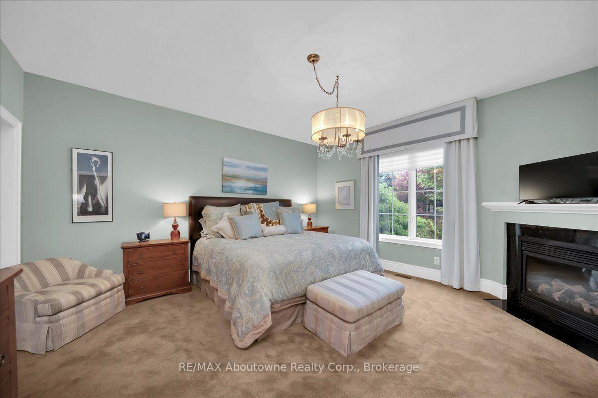 Photo 25 of 710 Hidden Grove Lane, Mississauga, Lorne Park — HOMEH