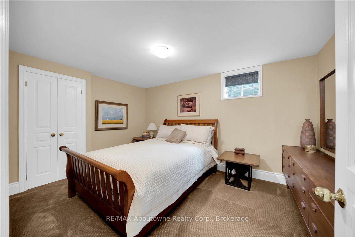 Photo 37 of 710 Hidden Grove Lane, Mississauga, Lorne Park — HOMEH