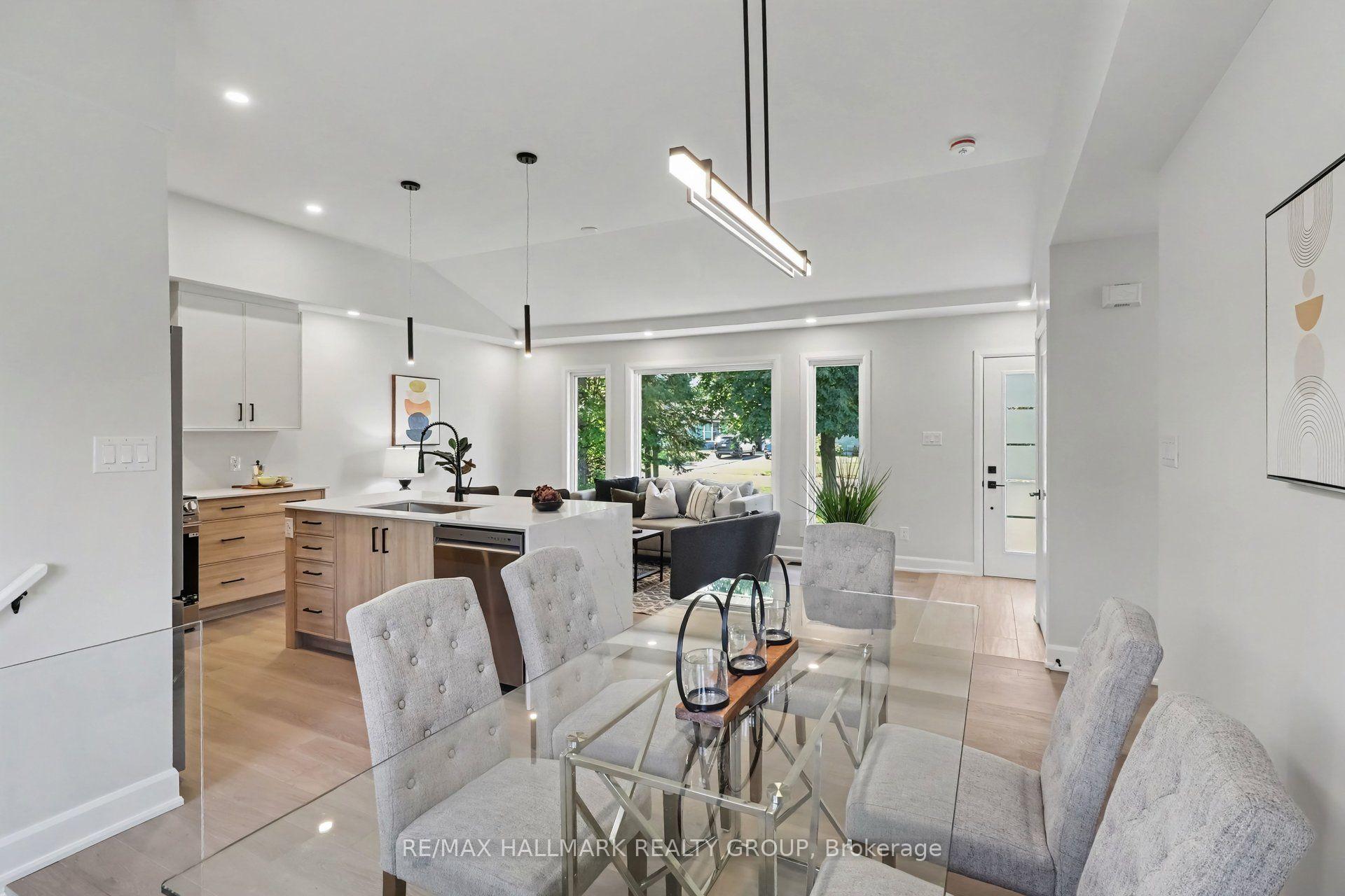 Photo 10 of 7 Attwood Crescent, Ottawa, City View/Skyline/Fisher Heights/Parkwood Hills — HOMEH