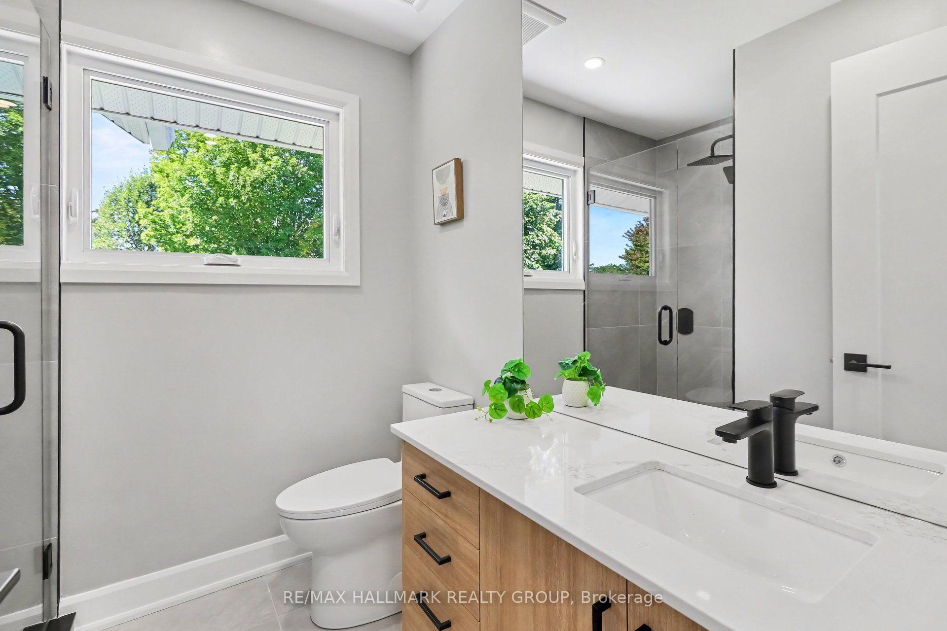 Photo 11 of 7 Attwood Crescent, Ottawa, City View/Skyline/Fisher Heights/Parkwood Hills — HOMEH