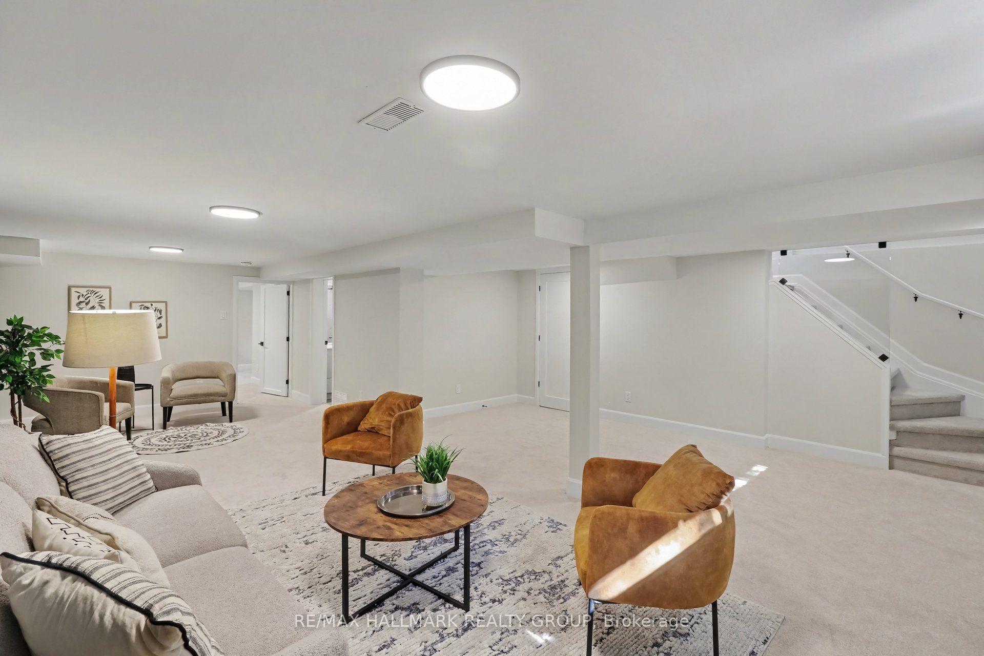 Photo 21 of 7 Attwood Crescent, Ottawa, City View/Skyline/Fisher Heights/Parkwood Hills — HOMEH