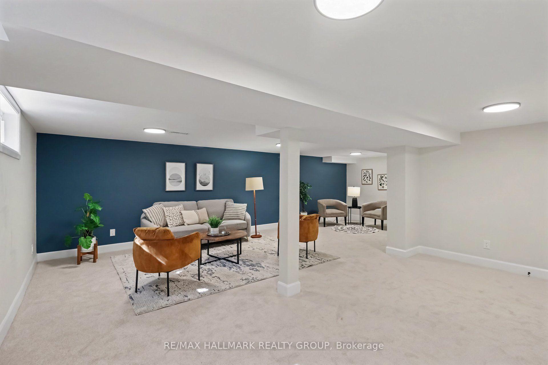 Photo 22 of 7 Attwood Crescent, Ottawa, City View/Skyline/Fisher Heights/Parkwood Hills — HOMEH