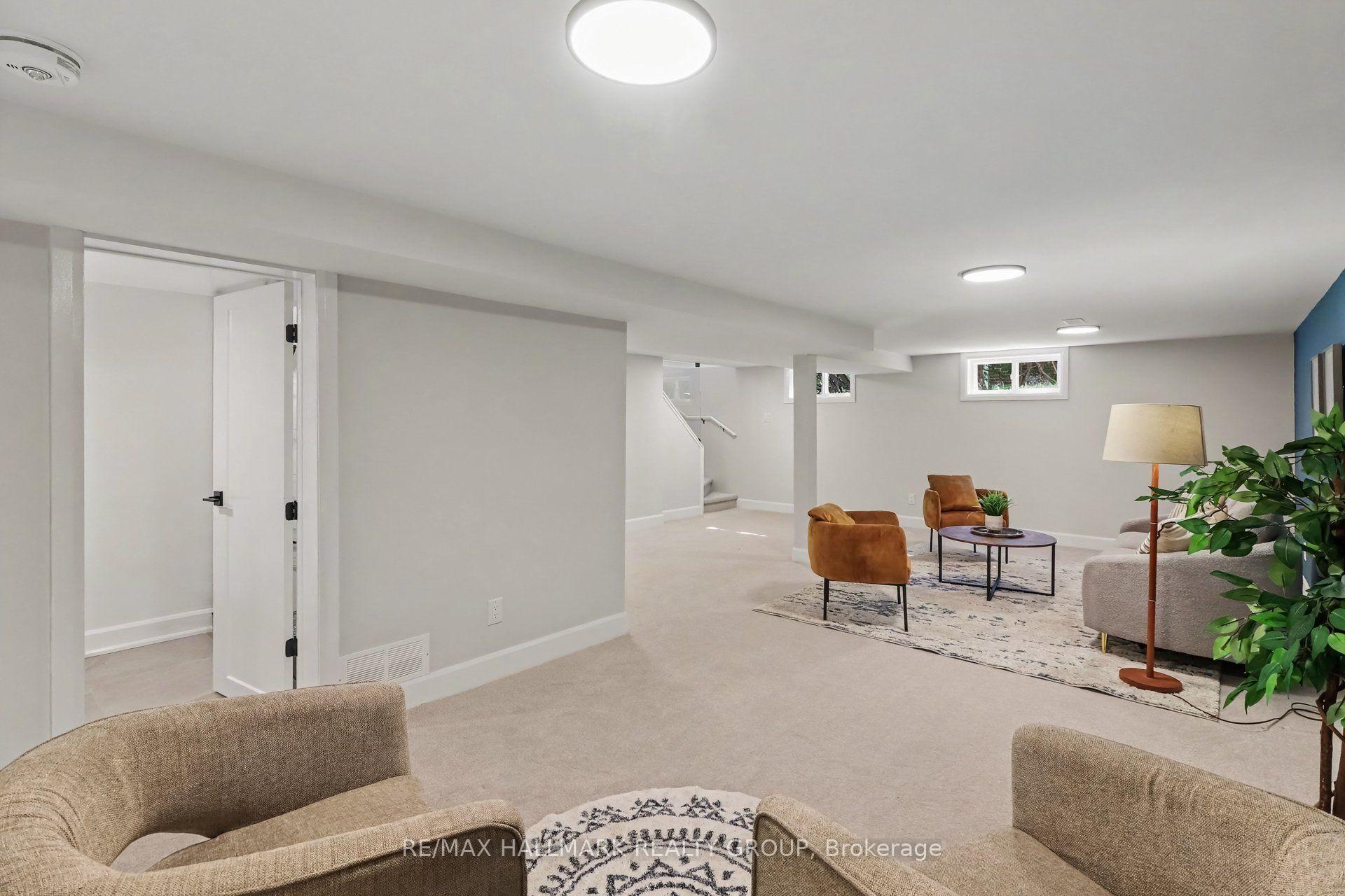 Photo 26 of 7 Attwood Crescent, Ottawa, City View/Skyline/Fisher Heights/Parkwood Hills — HOMEH