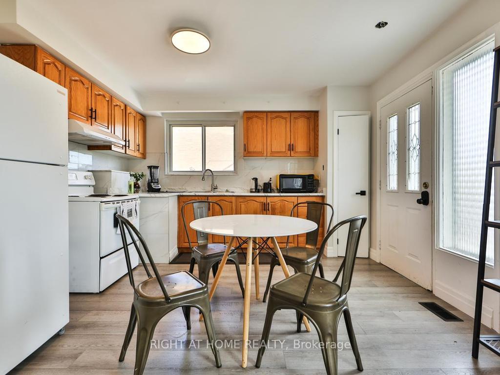 Photo 8 of 3174 Weston Road, North York, Humbermede — HOMEH