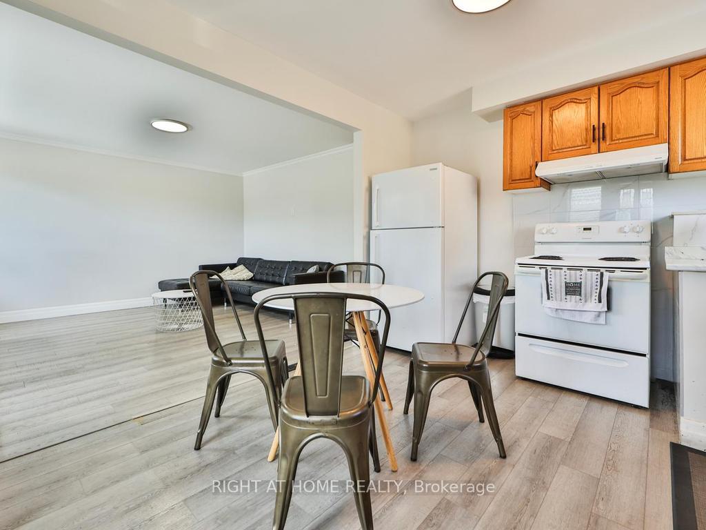 Photo 9 of 3174 Weston Road, North York, Humbermede — HOMEH