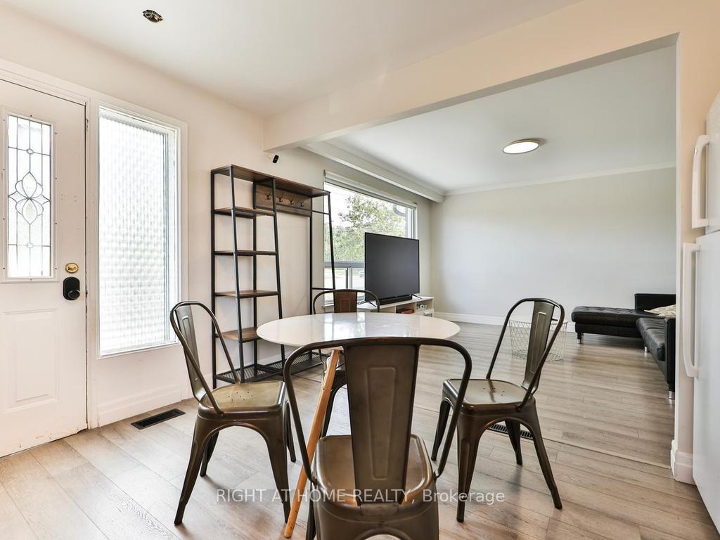 Photo 10 of 3174 Weston Road, North York, Humbermede — HOMEH