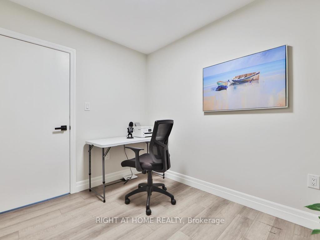 Photo 23 of 3174 Weston Road, North York, Humbermede — HOMEH