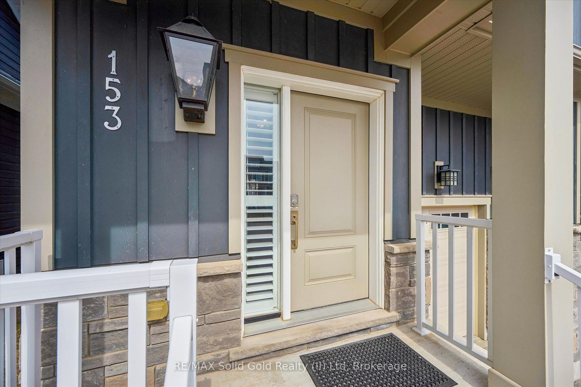 Photo 3 of 153 Yellow Birch Crescent, Blue Mountains — HOMEH