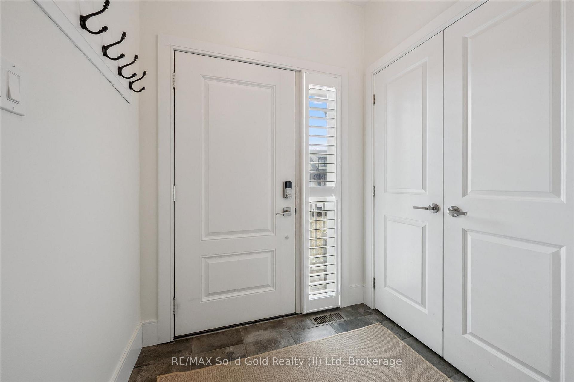 Photo 4 of 153 Yellow Birch Crescent, Blue Mountains — HOMEH