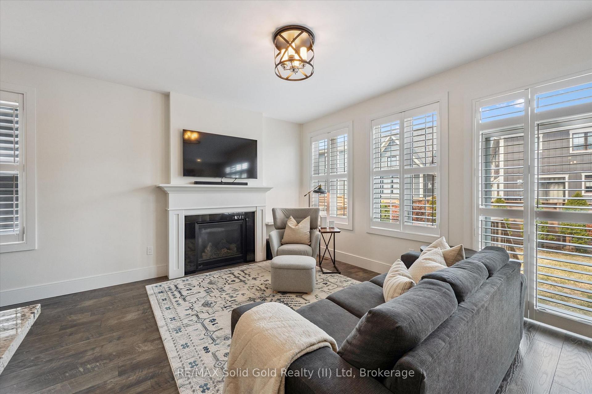 Photo 7 of 153 Yellow Birch Crescent, Blue Mountains — HOMEH