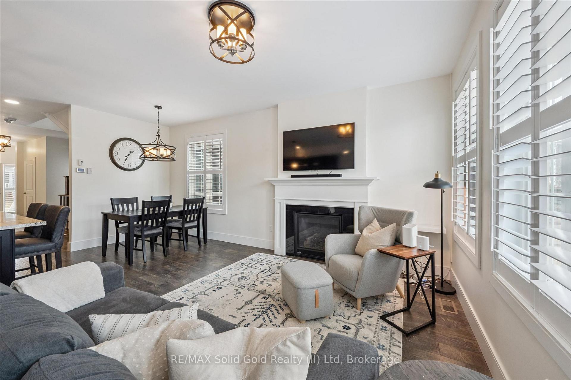 Photo 8 of 153 Yellow Birch Crescent, Blue Mountains — HOMEH