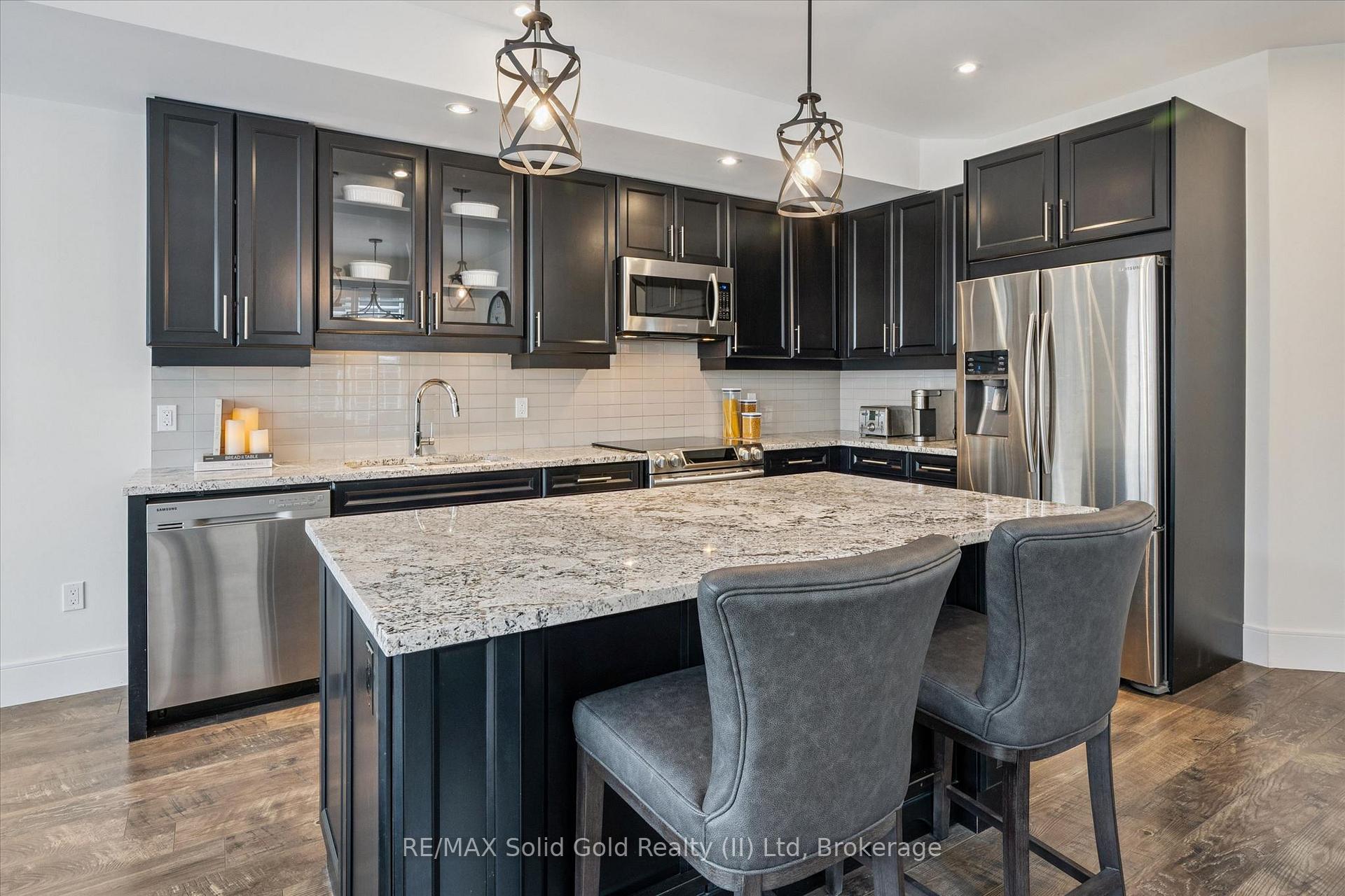 Photo 11 of 153 Yellow Birch Crescent, Blue Mountains — HOMEH