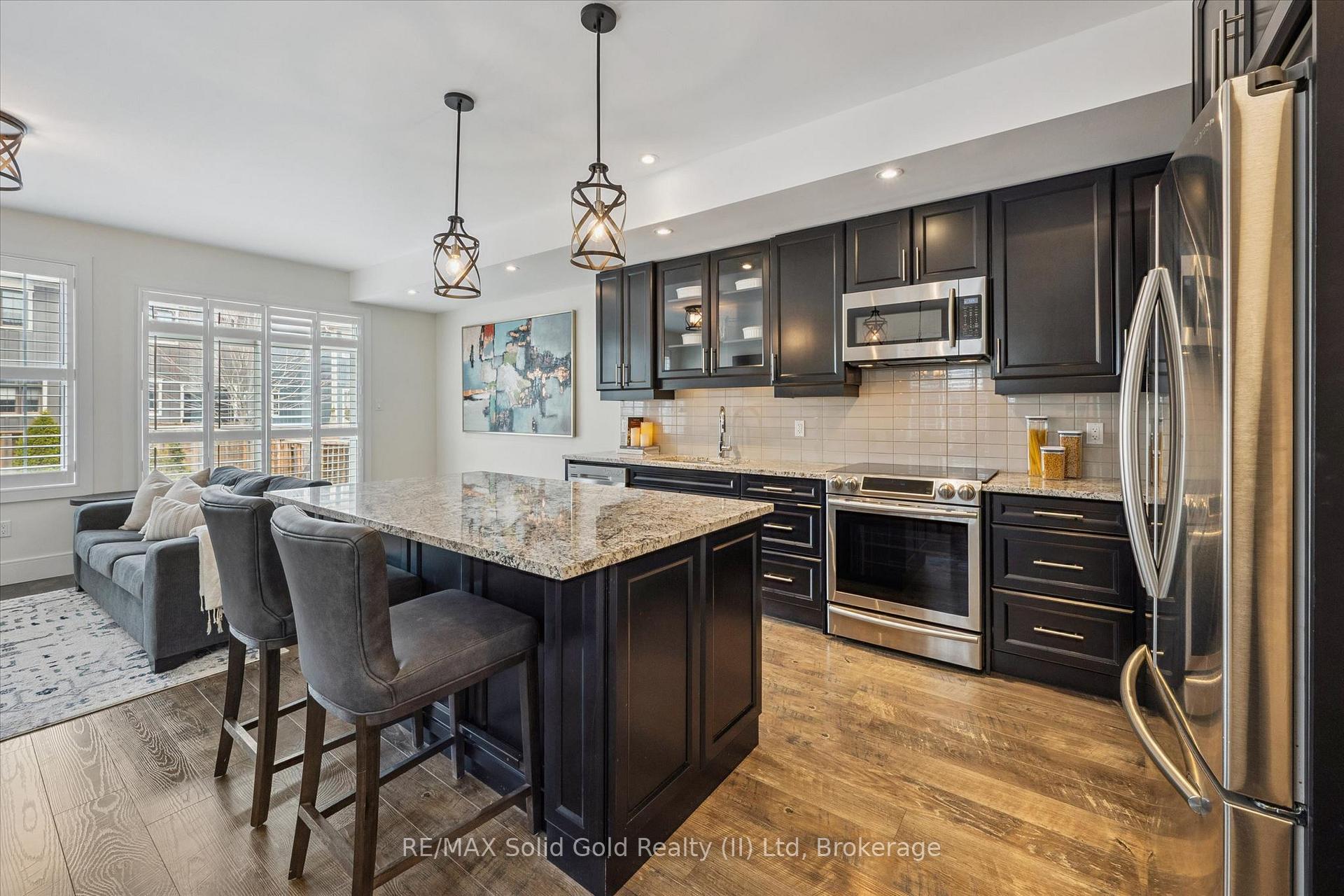 Photo 12 of 153 Yellow Birch Crescent, Blue Mountains — HOMEH