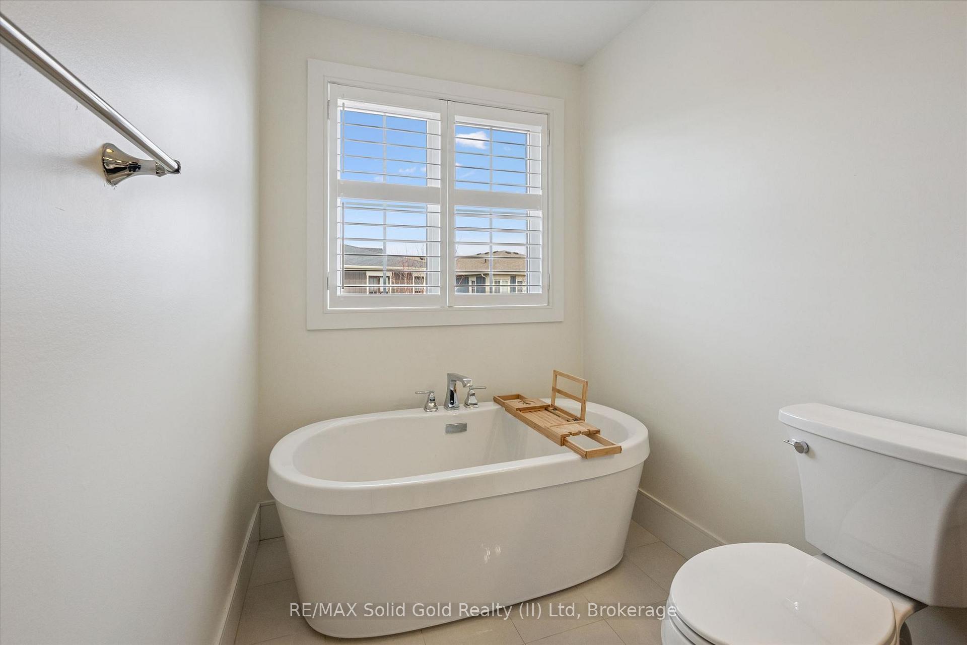 Photo 22 of 153 Yellow Birch Crescent, Blue Mountains — HOMEH