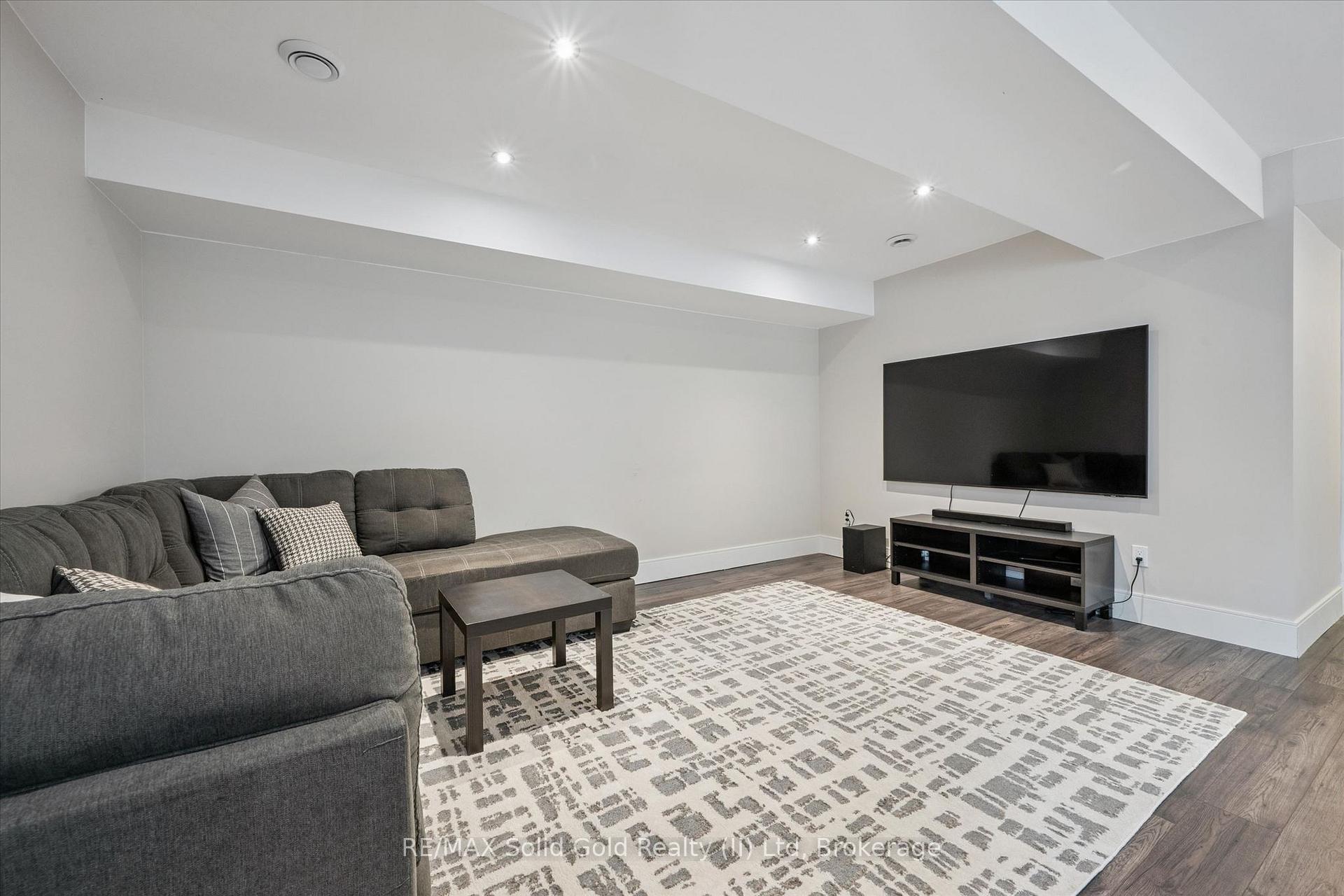 Photo 31 of 153 Yellow Birch Crescent, Blue Mountains — HOMEH