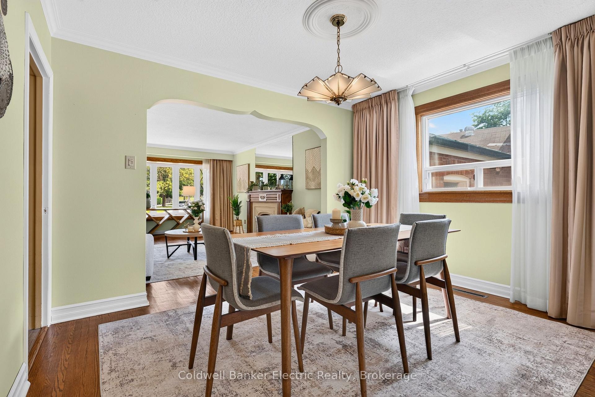 Photo 9 of 40 Wortham Drive, Scarborough, Woburn — HOMEH