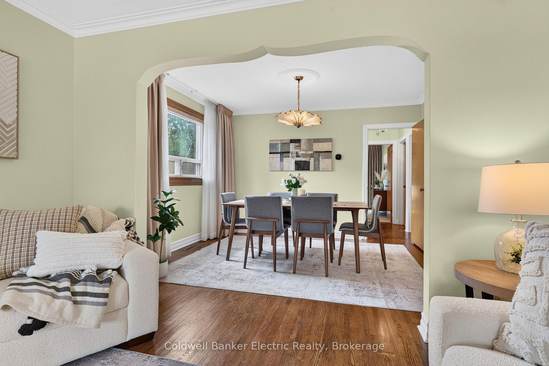 Photo 16 of 40 Wortham Drive, Scarborough, Woburn — HOMEH