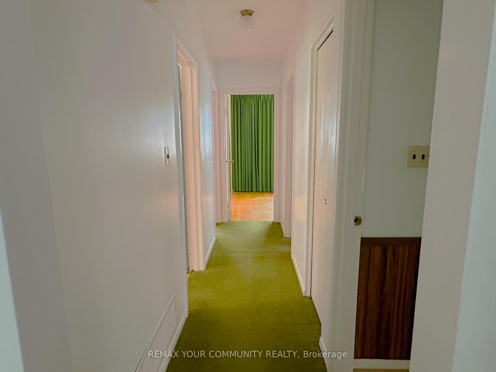 Photo 11 of 15 Resolution Crescent, North York, Hillcrest Village — HOMEH