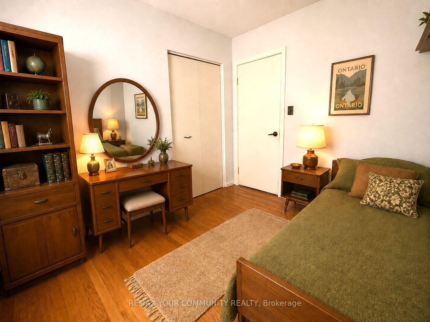 Photo 19 of 15 Resolution Crescent, North York, Hillcrest Village — HOMEH